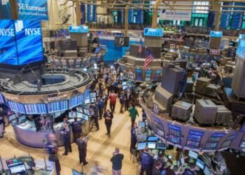 Mercados: las acciones argentinas cayeron hasta 8% en Wall Street y el riesgo país superó los 700 puntos