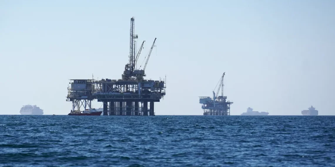 Diálogo con EEUU hace retroceder el precio del petróleo.