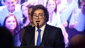 Javier Milei presenta sus medidas económicas antes de su visita al Congreso