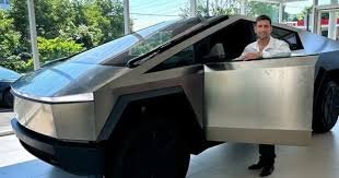El peculiar trayecto del Tesla del diputado