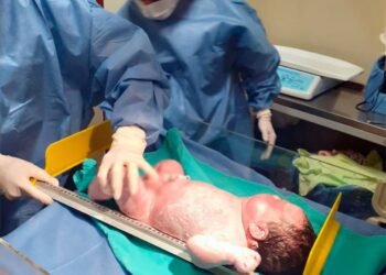 Nazarena, una bebé de 6,5 kilos, sorprende en Santiago del Estero: estado de salud de la madre e hija