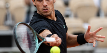 Roland Garros: Juan Manuel Cerúndolo busca hacer historia frente a Sinner en una jornada llena de argentinos