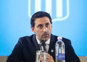 Las tensiones entre Diego Milito, Racing y la AFA: un conflicto que se agudiza