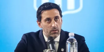 Las tensiones entre Diego Milito, Racing y la AFA: un conflicto que se agudiza