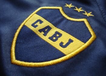 Claudio Ubeda critica duramente al árbitro y al VAR tras el empate de Boca con Cruzeiro en la Bombonera