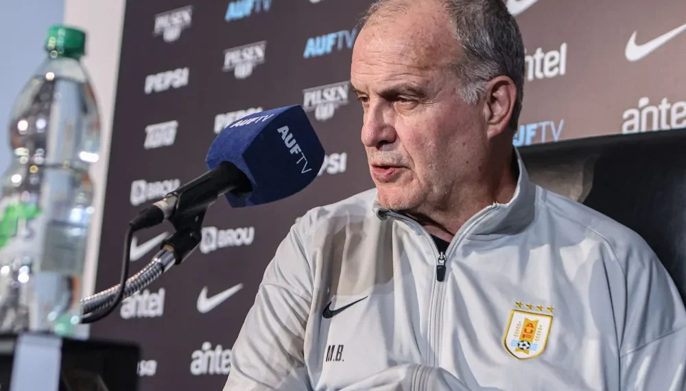 La frustración de Bielsa tras la eliminación de Uruguay en el Mundial