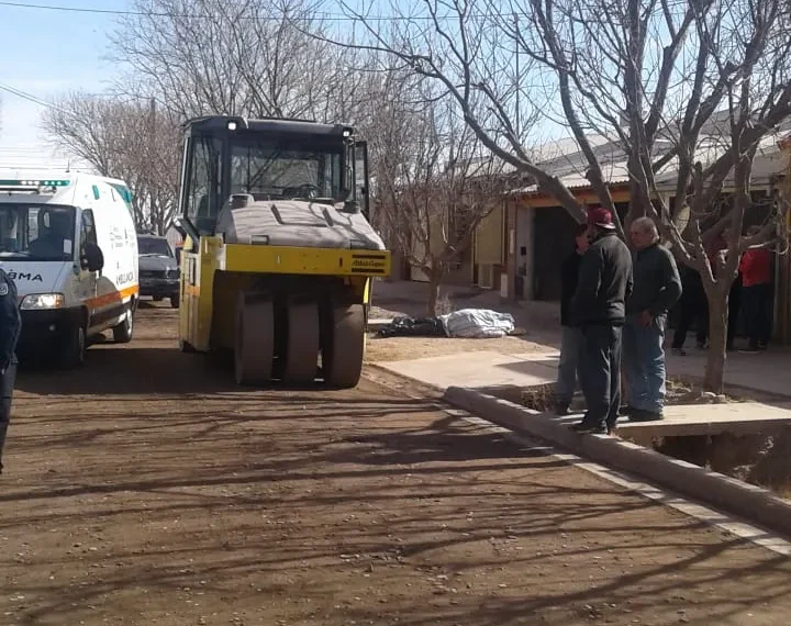 Accidente fatal: un hombre de 89 años pierde la vida al ser atropellado por una máquina compactadora en Mendoza