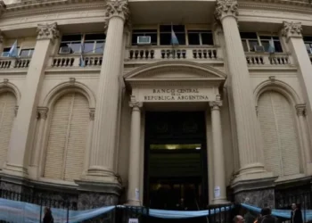 El optimismo en los mercados financieros se sostiene ante la caída de la inflación y el dólar