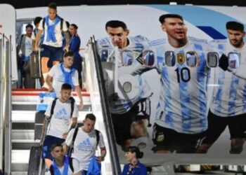 Los futbolistas que regresan a Argentina tras la final del Mundial