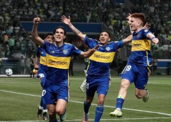 Boca esquivó la derrota y avanzó en los penales tras un partido complicado