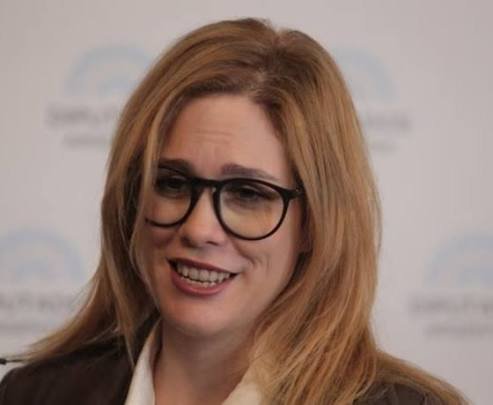 Lilia Lemoine responde a insultos con un golpe en Rosario