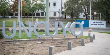 Un vicedirector de secundaria en Mendoza separado por exhibir contenido sexual en clase