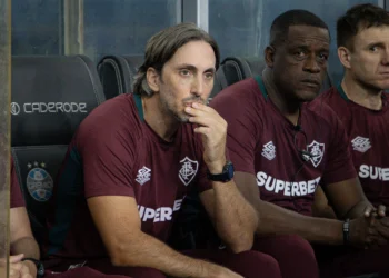 Zubeldía es destituido como entrenador de Fluminense tras un tenso cruce con los jugadores