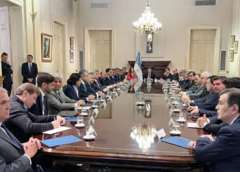 El Gobierno busca el respaldo de los gobernadores para eliminar las PASO y avanzar con la agenda electoral