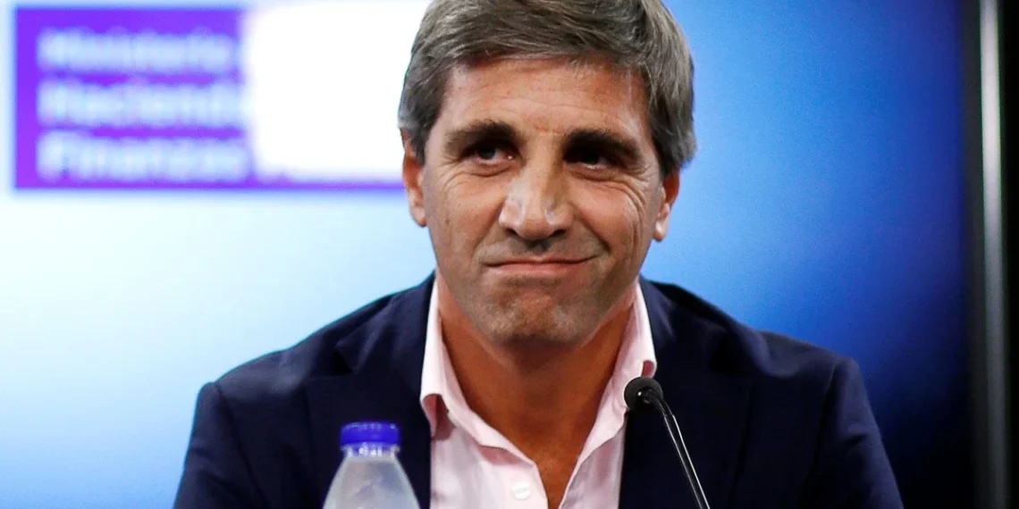El Gobierno flexibilizó los créditos en dólares para empresas y busca movilizar US$6.000 millones