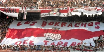 Los pormenores de la reunión interna de la barra de River antes de su viaje a Colombia y el gesto provocador hacia la hinchada rival