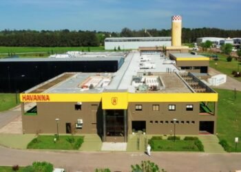 Havanna invirtió €4 millones y abrió su primera planta de producción en Europa