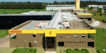 Havanna invirtió €4 millones y abrió su primera planta de producción en Europa