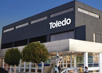 Cadena del sector supermercadista vende una sucursal para cubrir salarios