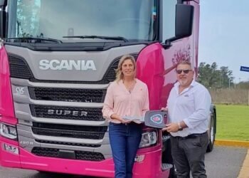 Claudia Abadín, camionera: “La vida arriba de un camión no es fácil, porque te alejás de tu familia y de tus amistades”