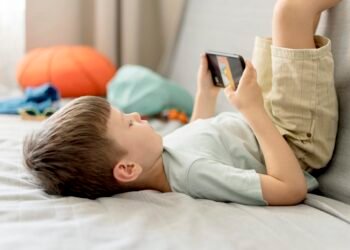 Expertos advierten: el impacto de los videos cortos en la resiliencia infantil