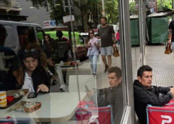 La economía crece pero la inversión y el empleo caen: las claves de la desconexión