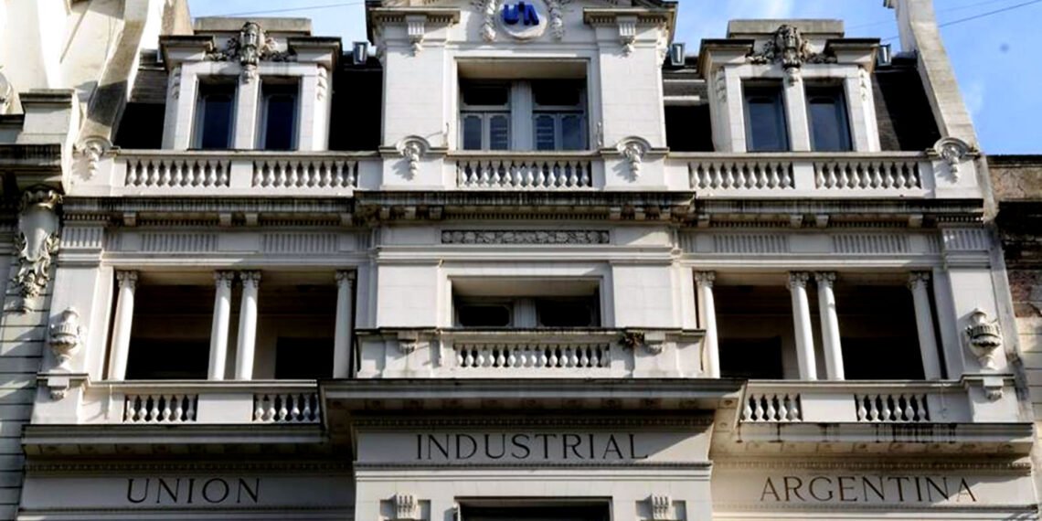 Día de la Industria: malestar empresario por la caída de la actividad y el cierre de empresas