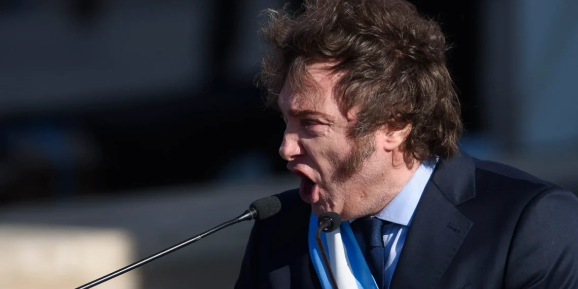 Encuesta: crece el rechazo a Milei y el oficialismo queda en empate técnico con el peronismo