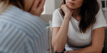La psicología revela las motivaciones detrás de quienes intentan resolver problemas ajenos