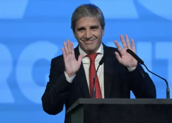 El margen fiscal es mínimo y un desvío en la recaudación activaría ajustes