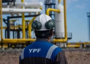 YPF proyecta hasta US$ 300.000 millones en exportaciones con el desarrollo de Argentina LNG