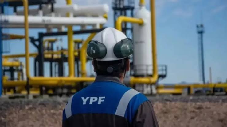 YPF proyecta hasta US$ 300.000 millones en exportaciones con el desarrollo de Argentina LNG