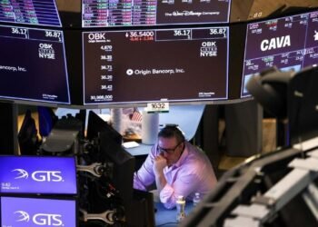 El riesgo país volvió a subir y los mercados argentinos profundizaron las pérdidas