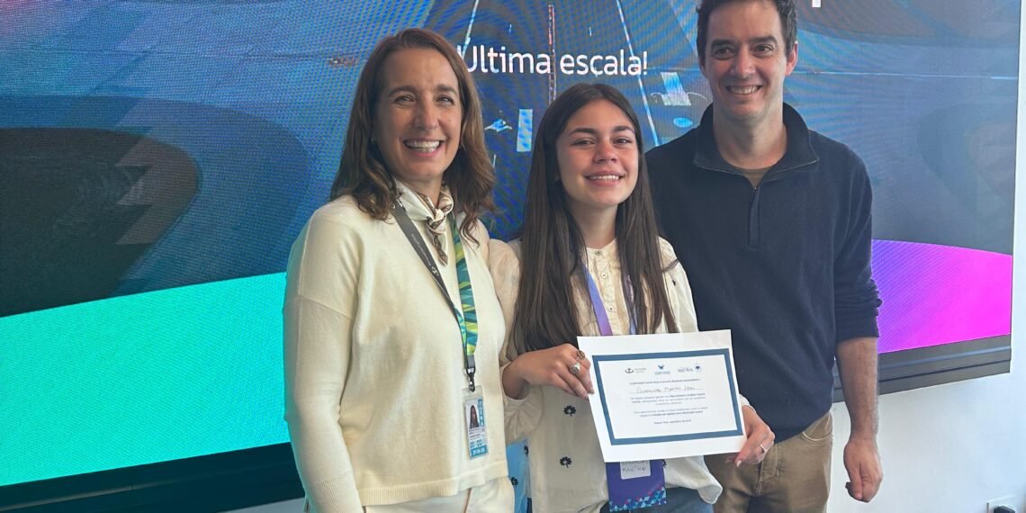 Guadalupe Manino es la nueva ganadora de la Beca WIATT 2026 de Aeropuertos Argentina