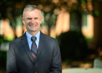 Duncan Lascelles, especialista en dolor animal: “Los gatos tienen la capacidad de disimular su malestar y pueden continuar comiendo, incluso si algo les duele”