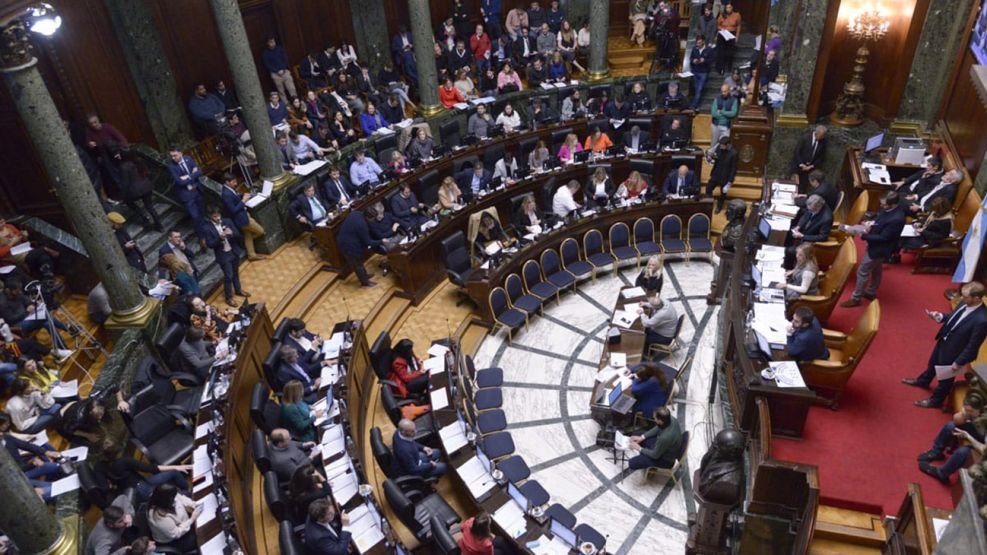 La Legislatura porteña aprobó límites a las cobranzas extrajudiciales y asistencia para personas sobreendeudadas
