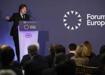 Milei defendió su frase sobre llegar a fin de mes y cuestionó las críticas por la situación social