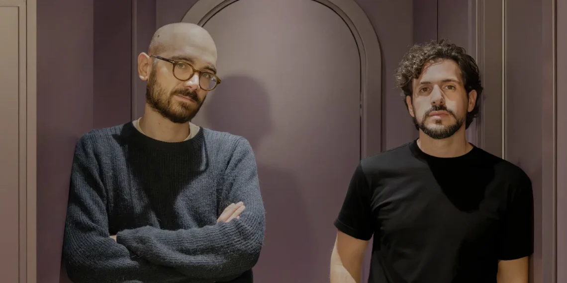 Alessandro Venneri, arquitecto: “Vivo en un departamento pequeño y la incorporación de armarios empotrados en el pasillo fue fundamental”