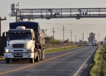 Un peaje y nuevos permisos en Ramallo generan preocupación por los costos del transporte industrial