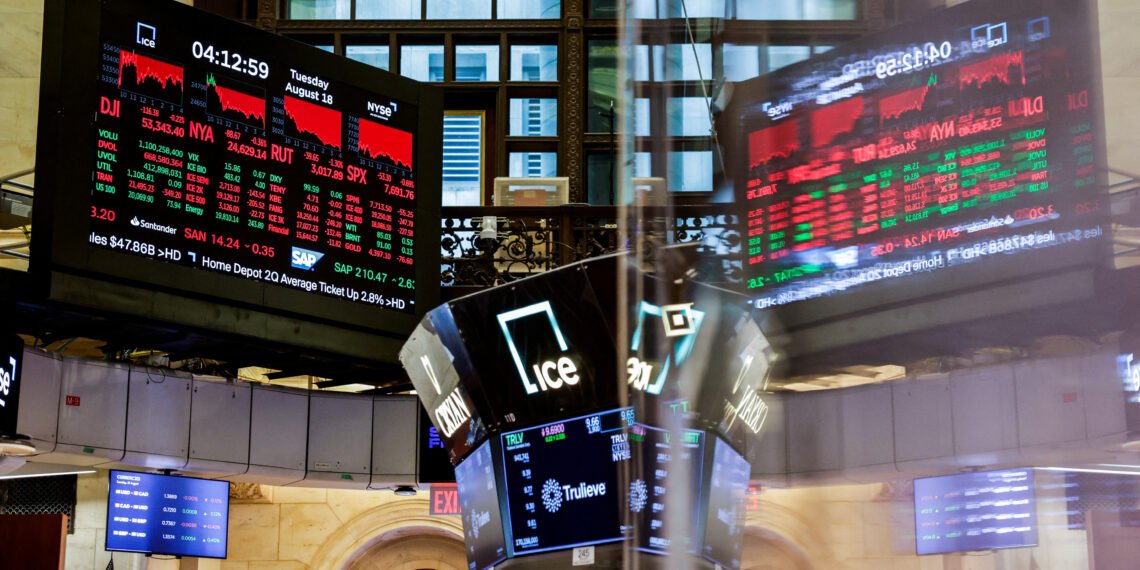 Rebotan los bonos argentinos y el riesgo país se mantiene por debajo de los 590 puntos