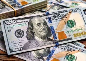El dólar mayorista cerró a $1.513 y amplió la distancia con el techo de la banda cambiaria