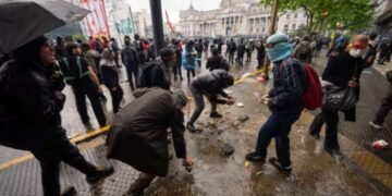 Conflictos en la marcha universitaria: el Gobierno la califica como un ataque a la democracia y señala a “grupos de tarea”