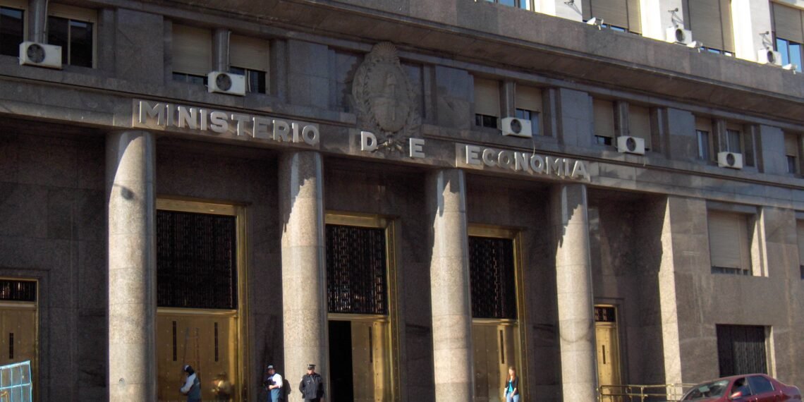 Las transferencias a las provincias cayeron 27% interanual en septiembre, aunque subieron 130% frente a agosto