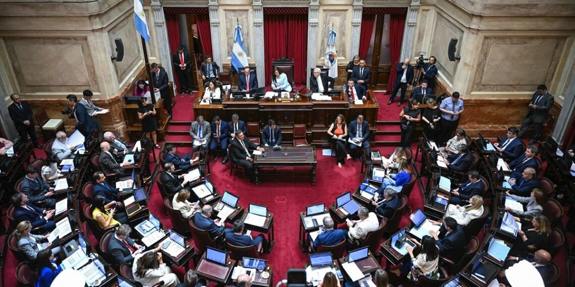 El Senado busca avanzar con un registro nacional de deudores alimentarios y negocia cambios entre los bloques