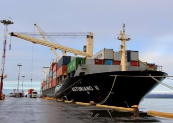 El Senado debate la apertura del cabotaje a buques extranjeros, pero el oficialismo aún no reúne un dictamen